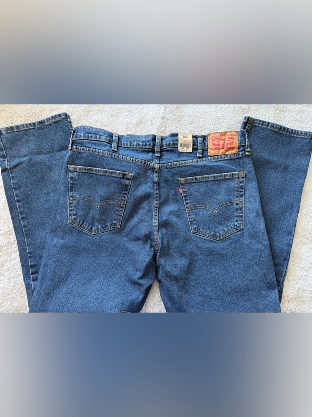 Levi's Men’s Relaxed Fit Jeans in Medium Blue Denim